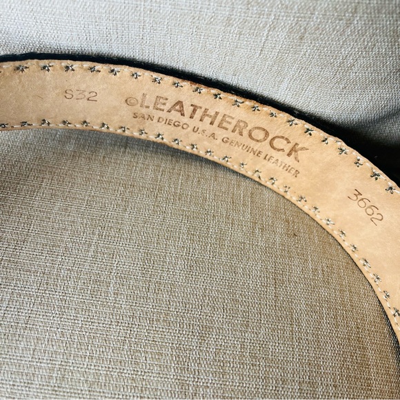 LEATHEROCK silver steer skull. Genuine leather silver studs very cool belt! Sm - Picture 11 of 16